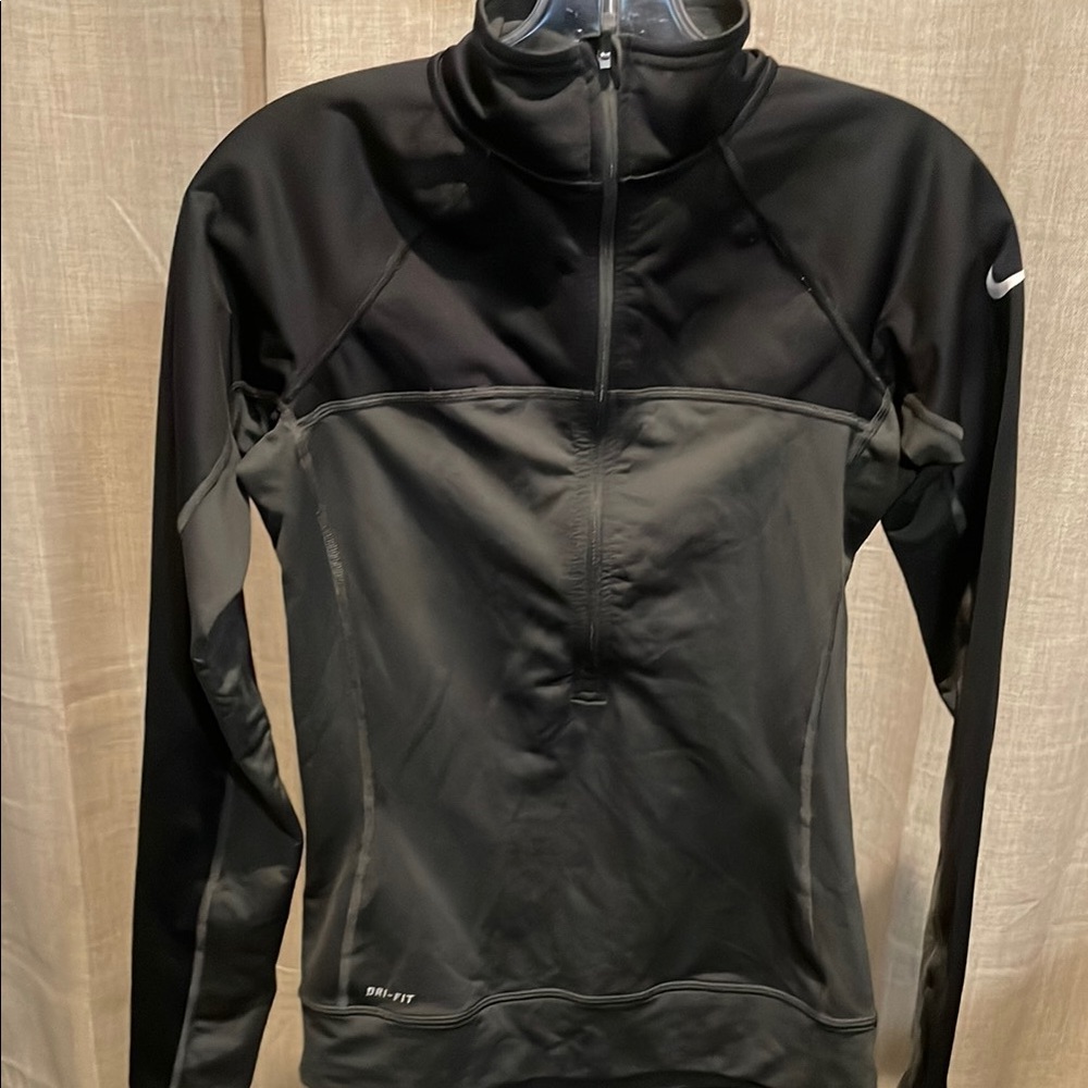 Black Nike Dri-FIT Pullover